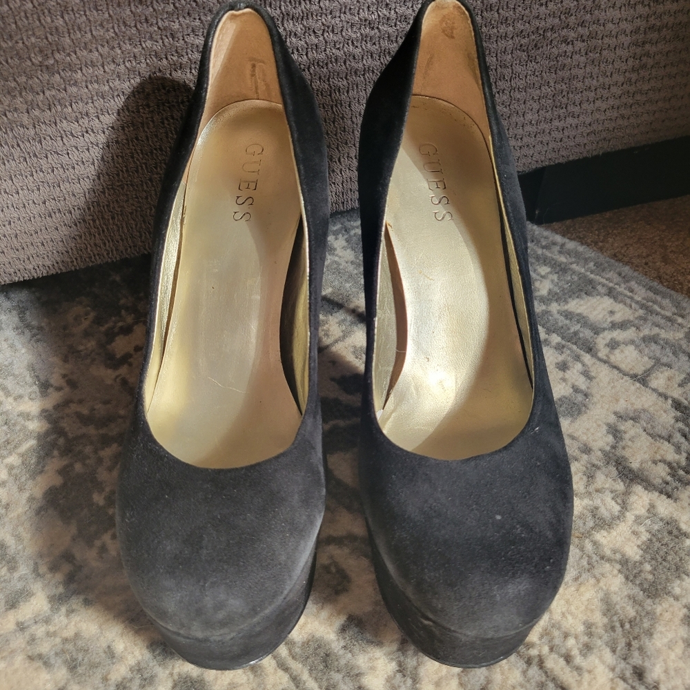 Women's black size 7 1/2 Guess 5" platform heals